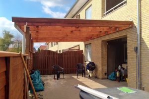 oversaekket-terrasse-trige-serviceteam