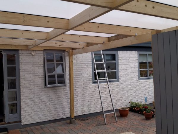 trige-serviceteam-terrasse-scaled
